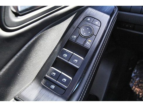 Certified 2023 Nissan Rogue SL w/ SL Premium Package image 20