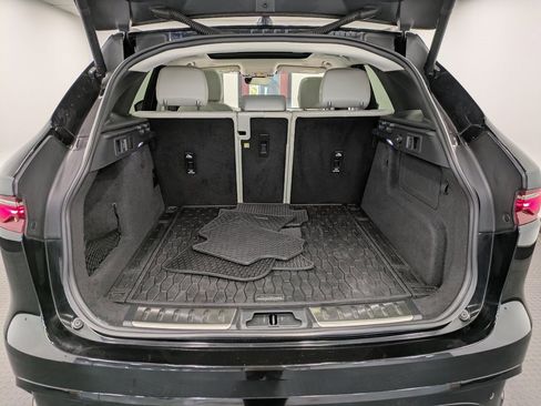 Used 2021 Jaguar F-PACE S image 24
