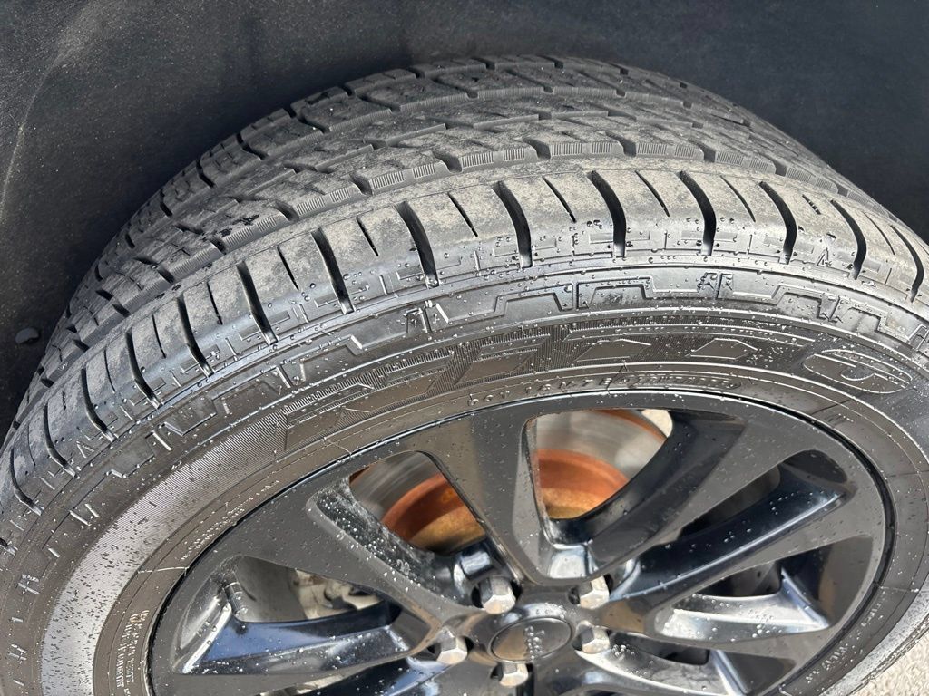 Used 2019 Jeep Grand Cherokee Altitude AWD/4WD image 16