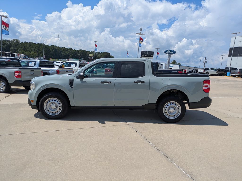 Used 2024 Ford Maverick XL FWD image 2