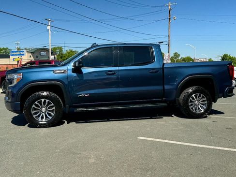 Used 2020 GMC Sierra 1500 AT4 w/ AT4 Premium Package AWD/4WD image 7