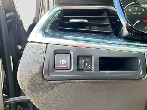 Used 2024 Cadillac XT5 Premium Luxury w/ LPO, Floor Liner Package AWD/4WD image 10