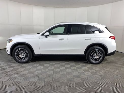 Used 2026 Mercedes-Benz GLC 300 4MATIC image 2