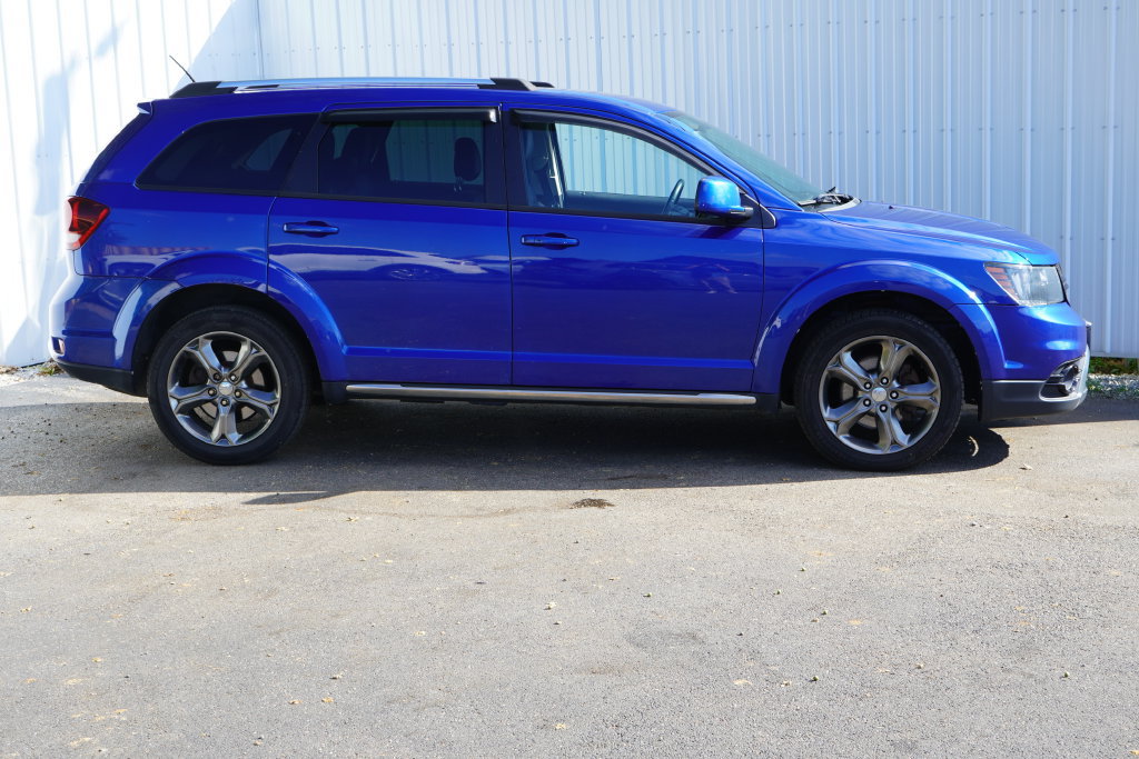 Used 2015 Dodge Journey Crossroad w/ Flexible Seating Group FWD image 2