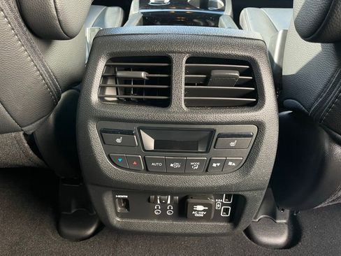 Certified 2022 Honda Pilot Touring image 38