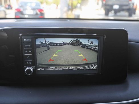 Used 2025 Nissan Kicks S AWD/4WD image 22