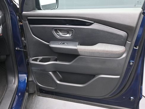 Used 2023 Honda Pilot Sport image 21