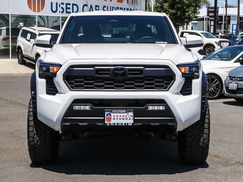 Used 2026 Toyota Tacoma TRD Off-Road AWD/4WD image 2