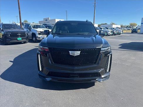 Used 2024 Cadillac Escalade V w/ LPO, ONYX Package image 3