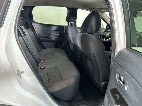 Certified 2025 Nissan Kicks SV image 27