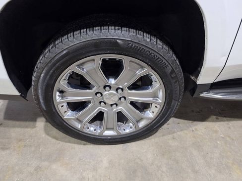 Used 2018 GMC Yukon XL SLT w/ Premium Edition AWD/4WD image 21