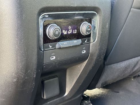 Used 2024 Chevrolet Tahoe Premier RWD image 41