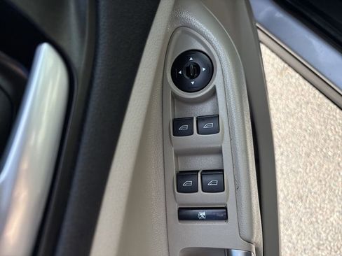 Used 2018 Ford Escape SE image 10