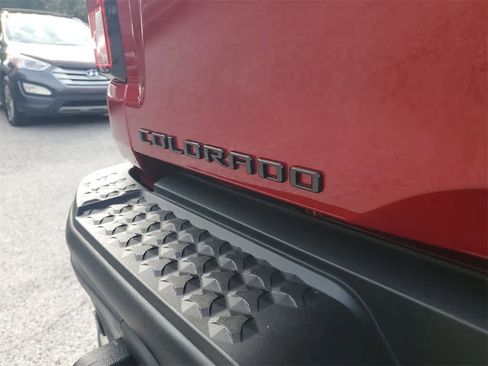 Used 2025 Chevrolet Colorado ZR2 w/ ZR2 Bison Edition image 7