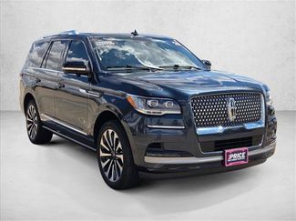 Used 2022 Lincoln Navigator Reserve AWD/4WD video 3