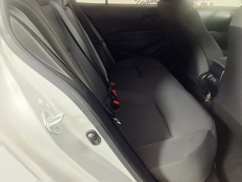 Used 2023 Toyota Corolla LE image 5