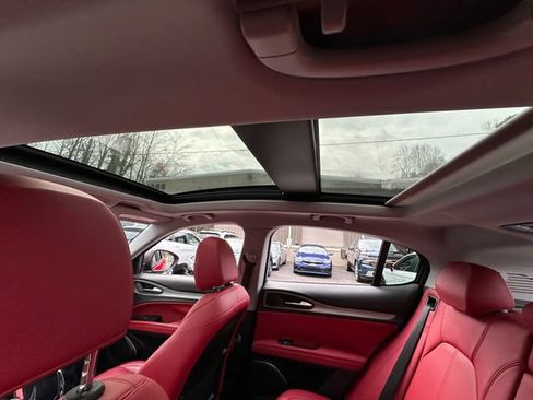 Used 2019 Alfa Romeo Stelvio Ti w/ Nero Edizione image 35