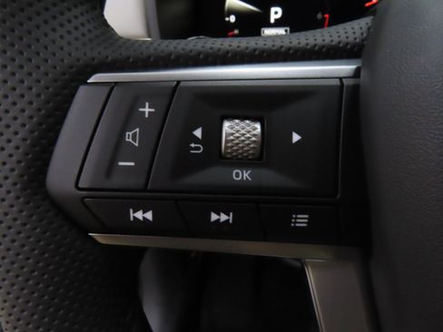 New 2025 Mitsubishi Outlander SE image 12