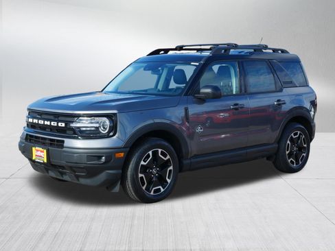 Used 2022 Ford Bronco Sport Outer Banks w/ Tech Package image 3