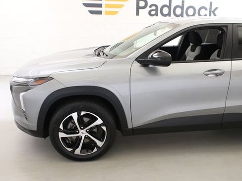 Used 2024 Chevrolet Trax RS w/ Sunroof Package FWD image 5