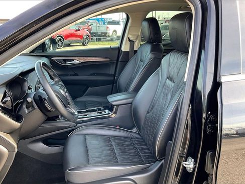 Used 2023 Buick Envision Avenir image 17