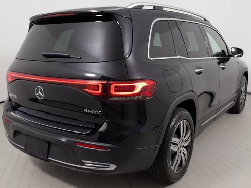 Used 2022 Mercedes-Benz EQB 300 EQB 300 4MATIC image 11