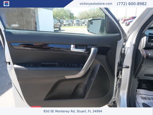 Used 2014 Kia Sorento LX FWD image 28