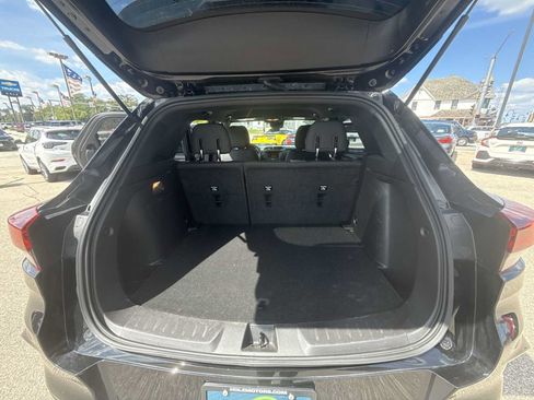 Used 2023 Chevrolet TrailBlazer RS FWD image 24