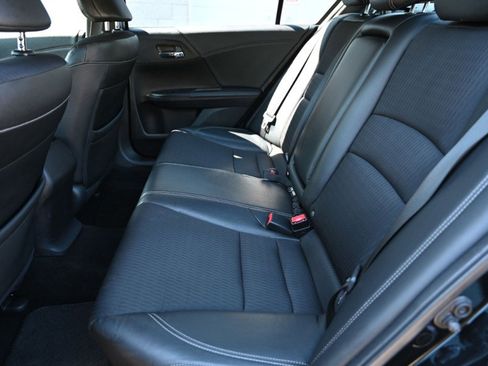 Used 2017 Honda Accord Sport image 11