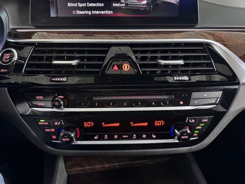 Used 2019 BMW M550i xDrive AWD/4WD image 36