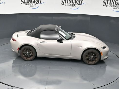 Used 2022 MAZDA MX-5 Miata Sport RWD image 16