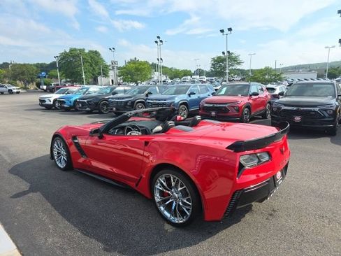 Used 2016 Chevrolet Corvette Z06 w/ 3LZ Preferred Equipment Group RWD image 4