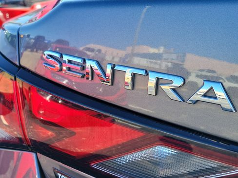 Used 2024 Nissan Sentra S image 8