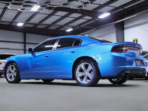 Used 2016 Dodge Charger R/T image 17
