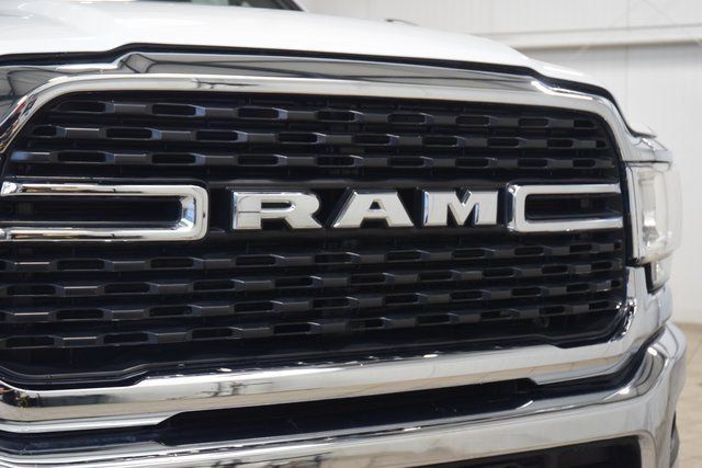 Used 2024 RAM 3500 SLT w/ Quick Order Package 2YG SLT AWD/4WD image 5