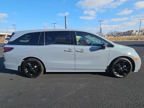 Certified 2024 Honda Odyssey Sport image 4