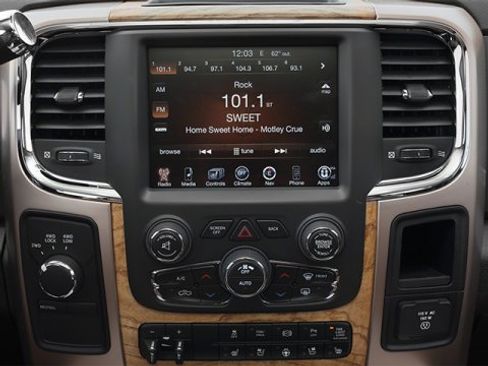 Used 2014 RAM 2500 Laramie image 12