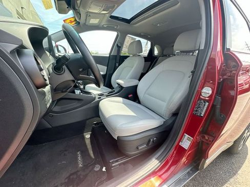 Used 2023 Hyundai Kona Limited AWD/4WD image 13
