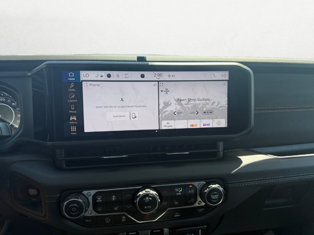 Used 2025 Jeep Gladiator Mojave AWD/4WD image 21