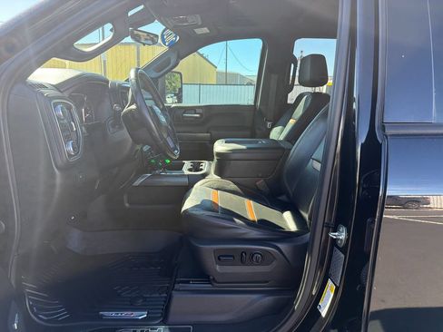 Used 2020 GMC Sierra 2500 AT4 w/ AT4 Premium Package AWD/4WD image 17