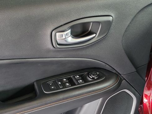 Certified 2020 Jeep Compass Latitude FWD image 20