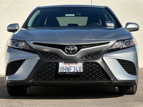 Used 2019 Toyota Camry SE image 11