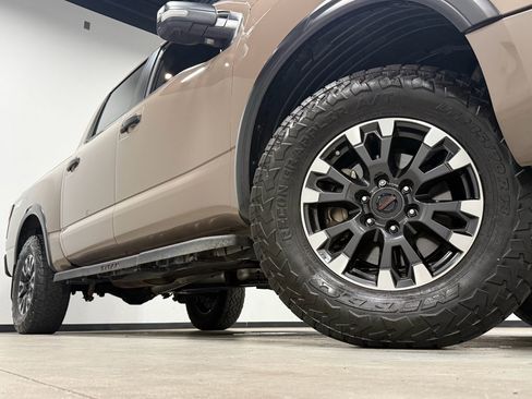 Used 2021 Nissan Titan PRO-4X w/ Pro-4x Convenience Package image 2