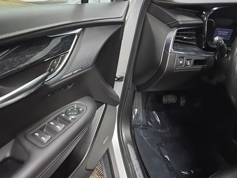Used 2020 Cadillac XT5 Premium Luxury AWD/4WD image 28