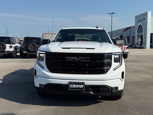 Used 2022 GMC Sierra 1500 Elevation AWD/4WD image 2