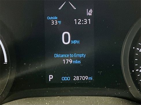 Used 2021 Toyota Sienna XLE image 6