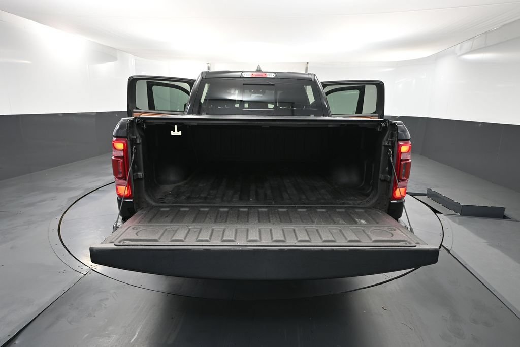 Used 2022 RAM 1500 Limited w/ Body-Colour Bumper Group AWD/4WD image 34