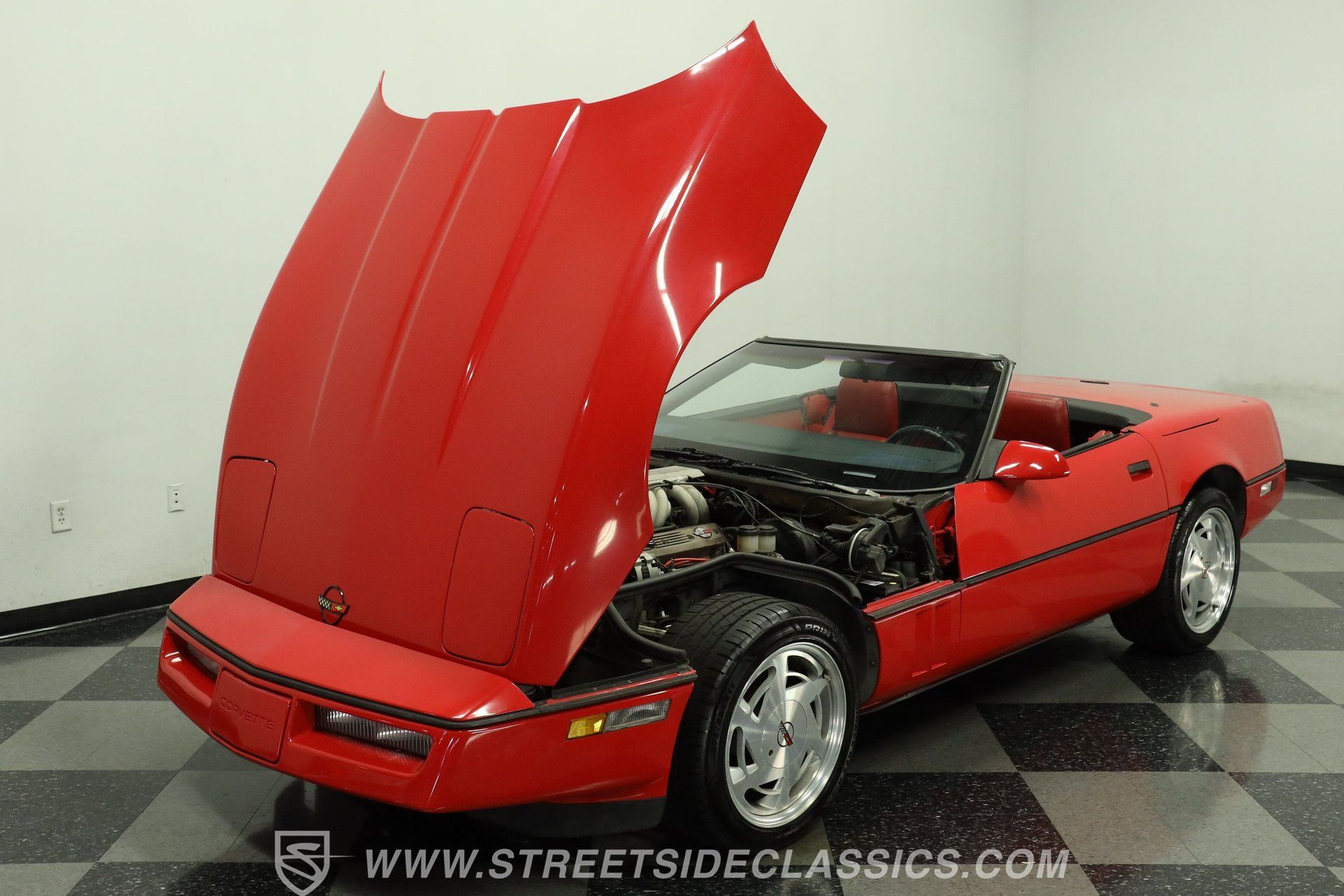 Used 1988 Chevrolet Corvette Convertible RWD image 30