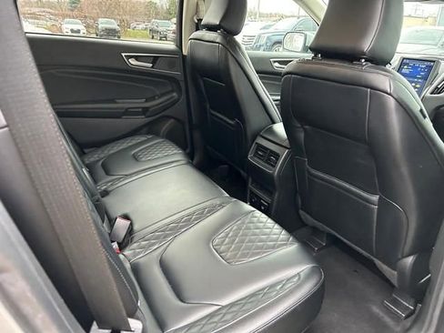 Used 2024 Ford Edge Titanium image 24