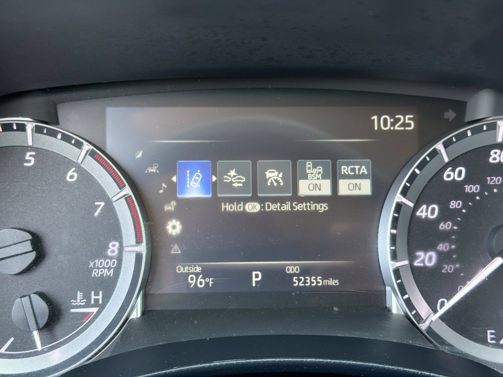 Used 2024 Toyota Highlander XLE FWD image 28